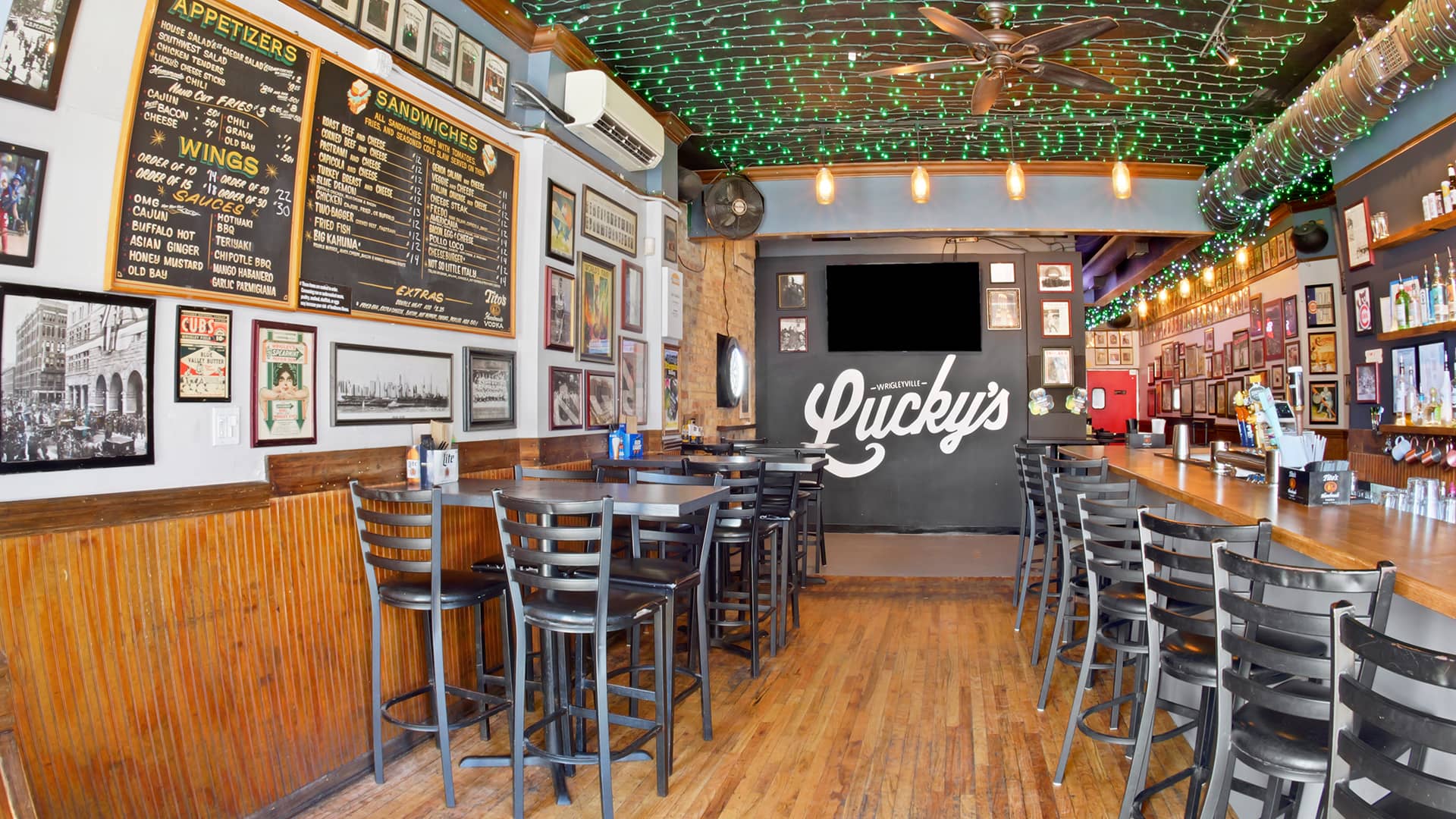 Interior of Lucky's Sandwich Company in Chicago, IL